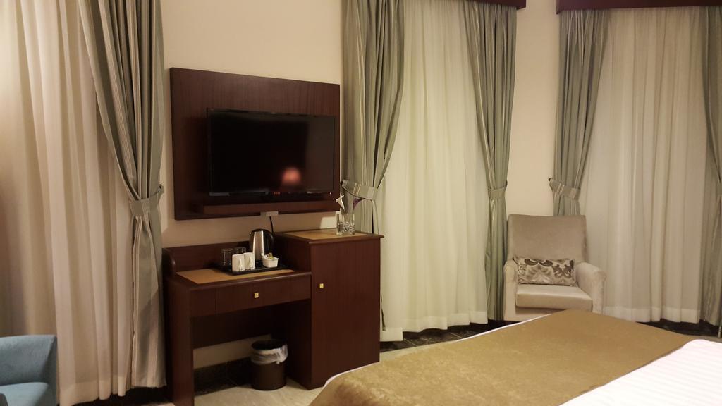 Hotel Down Town Jiddah Esterno foto